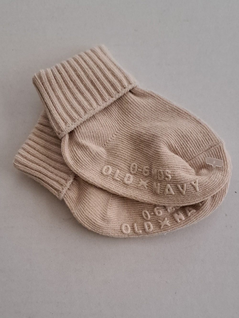 Old Navy Infant Cuffed Non-Slip Socks in Tan